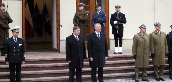 Bulgaria parliament ratifies fighter jets repair deal with Poland